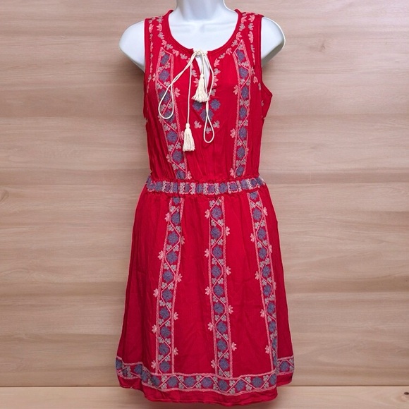 CHELSEA & VIOLET EMBROIDERED DRESS. RED SLEEVELESS BOHO DRESS. LINED SKIRT. - Picture 1 of 14